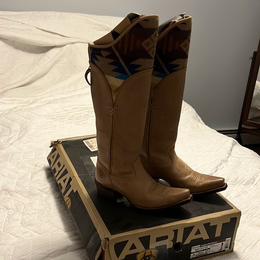 Ariat Size 6 Caldera Pendleton Boot